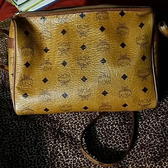 Vintage MCM crossbody bag - Picture 3 of 9